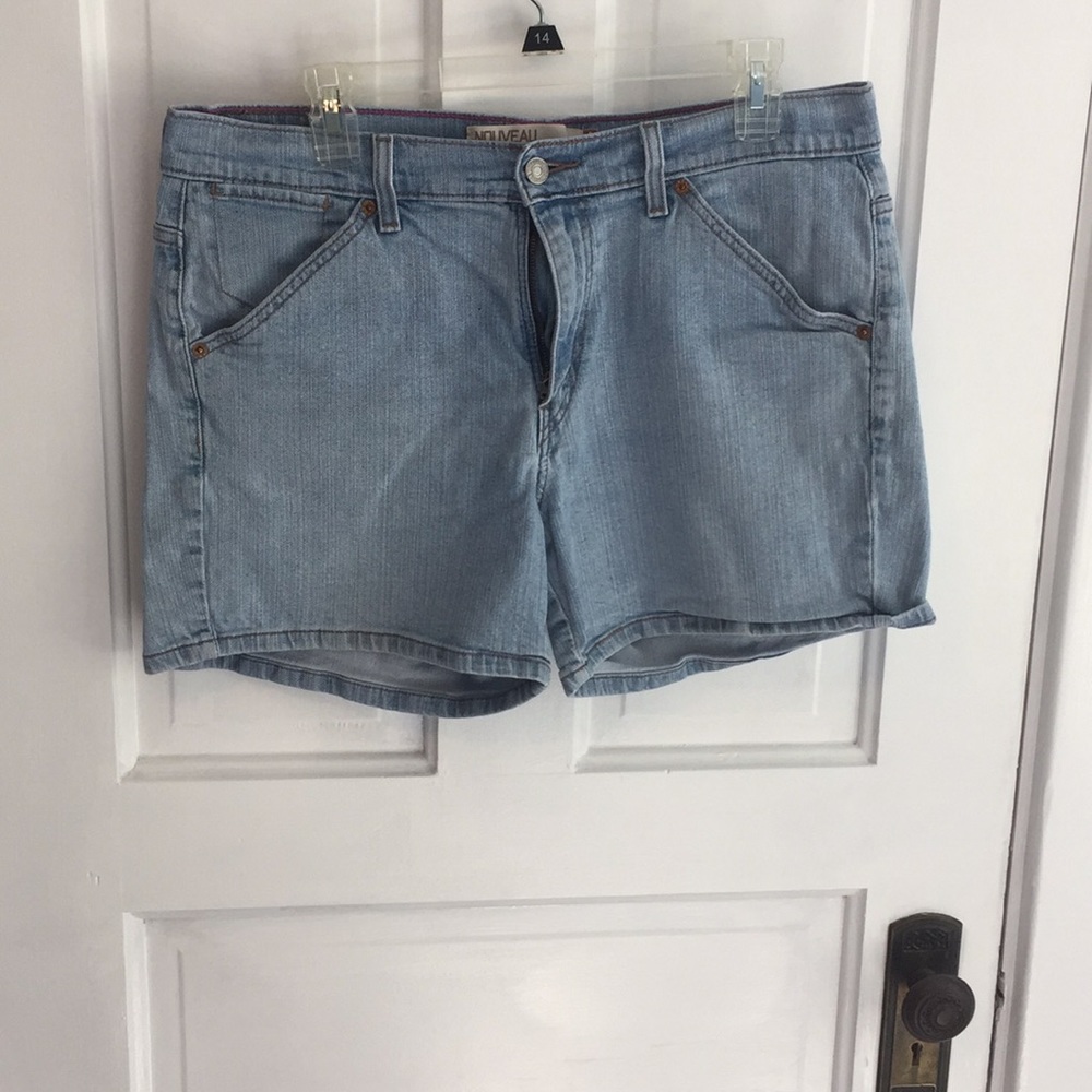Levi’s 515 shorts, light wash